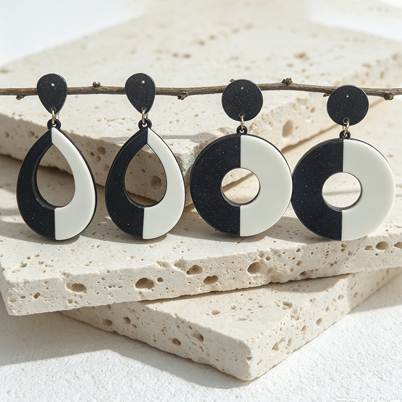2 Pairs Bohemian Two-Tone Hollow Teardrop Earrings, Versatile